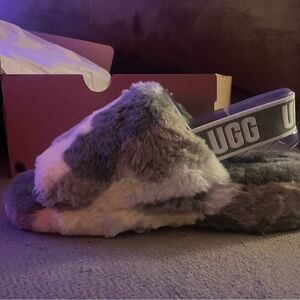 NEVER WORN-UGG Fluff Yeah CamoPop Slippers